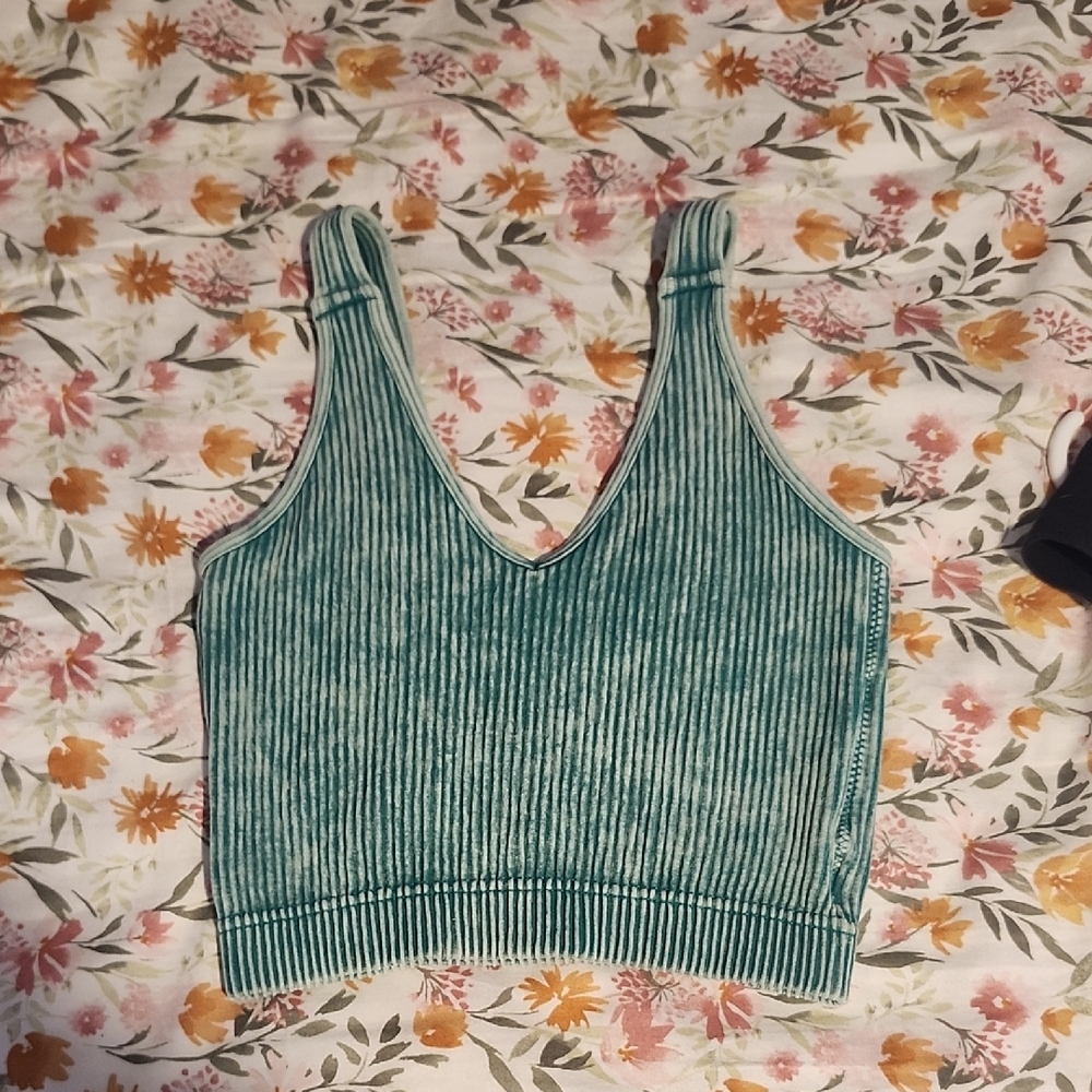 Zenana Outfitters Green Ribbed Crop Tank Top